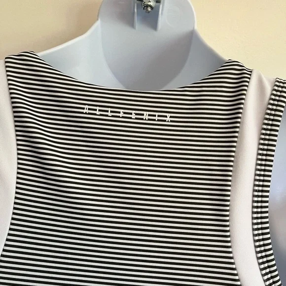 All Fenix Sports Bra grey and white stripes size small,  yoga, running, cycling. - Picture 6 of 11